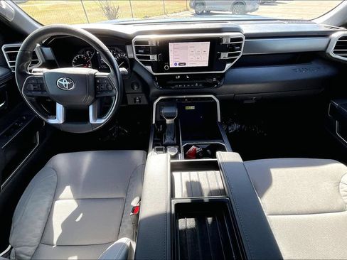 Used 2025 Toyota Tundra SR5 AWD/4WD image 18