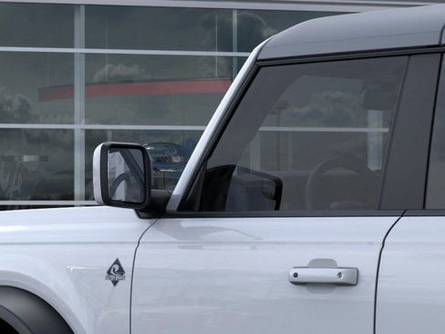 New 2025 Ford Bronco Outer Banks w/ Sasquatch Package image 22