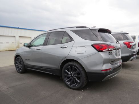Used 2024 Chevrolet Equinox RS FWD image 4