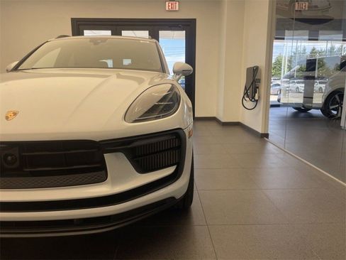 New 2025 Porsche Macan S image 11