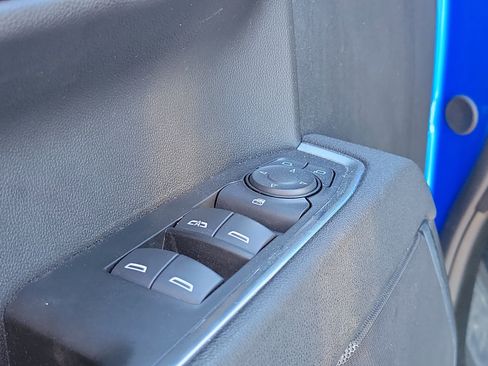 Used 2025 Chevrolet Silverado 1500 LT image 17