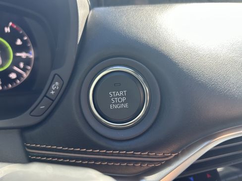 Certified 2025 MAZDA CX-70 3.3 Turbo w/ Premium Plus Pkg image 17