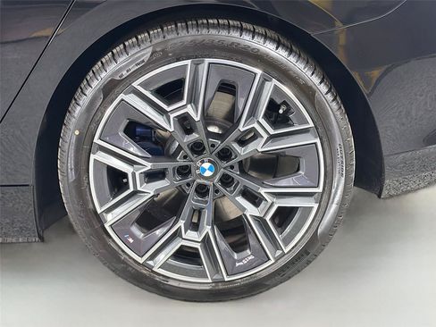New 2026 BMW i5 eDrive40 w/ M Sport Package RWD image 60