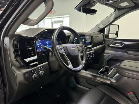 Used 2024 Chevrolet Silverado 3500 LTZ w/ LTZ Plus Package image 12