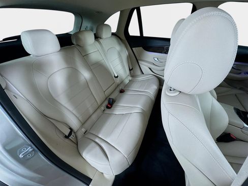 Used 2020 Mercedes-Benz GLC 300 image 26