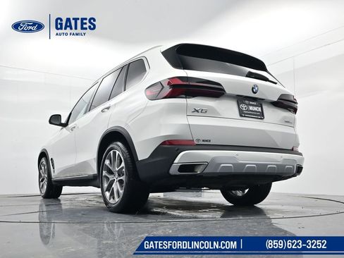 Used 2026 BMW X5 xDrive40i AWD/4WD image 59