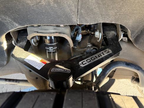 Used 2024 GMC Sierra 2500 AT4 w/ AT4 Premium Plus Package image 17