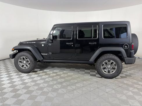 Used 2017 Jeep Wrangler Unlimited Rubicon w/ Connectivity Group AWD/4WD image 4