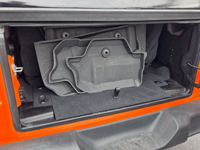 Certified 2025 Jeep Wrangler Sport AWD/4WD image 16