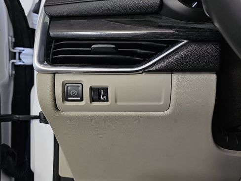 Used 2019 Cadillac XT4 Premium Luxury w/ Driver Awareness Package FWD image 22