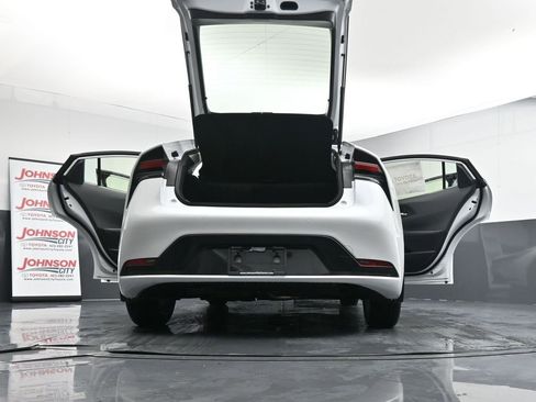 New 2026 Toyota Prius XLE image 40