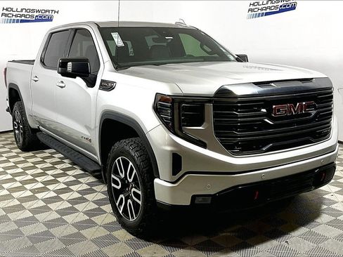 Used 2022 GMC Sierra 1500 AT4 w/ AT4 Premium Package image 3