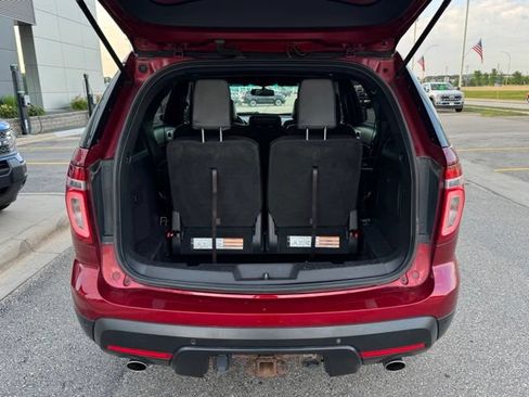 Used 2015 Ford Explorer XLT w/ Equipment Group 202B AWD/4WD image 39