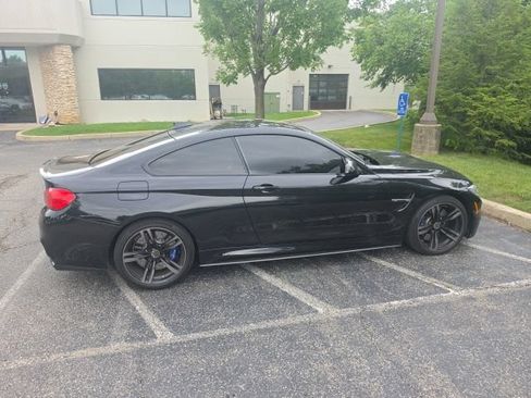 Used 2017 BMW M4 Coupe RWD image 8