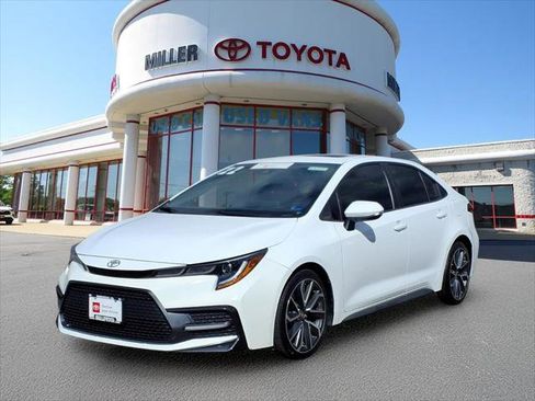 Certified 2022 Toyota Corolla XSE FWD image 1