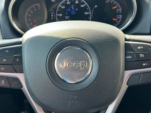 Used 2020 Jeep Grand Cherokee Limited w/ Luxury Group II AWD/4WD image 34