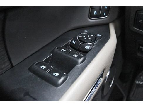 Used 2019 Ford Expedition Limited w/ Equipment Group 301A RWD image 18