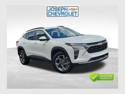 Used 2025 Chevrolet Trax LT