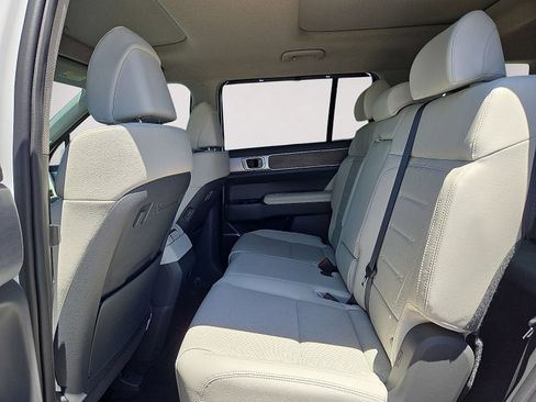 Used 2024 Hyundai Santa Fe Limited AWD/4WD image 15