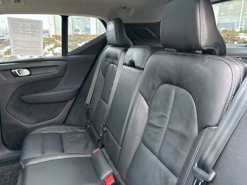 Certified 2023 Volvo XC40 B5 Plus w/ Driver Assist Package image 33