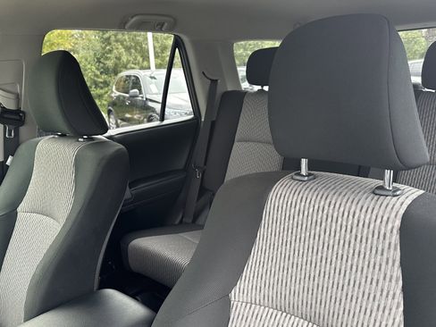 Used 2024 Toyota 4Runner SR5 image 18