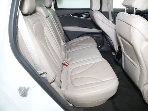 Used 2022 Lincoln Nautilus Reserve image 33