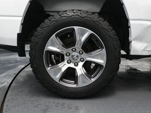 Used 2019 RAM 1500 Big Horn AWD/4WD image 16