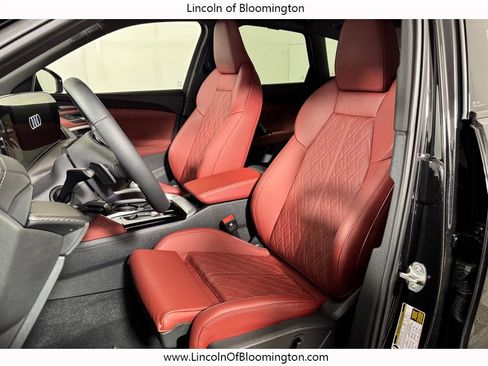Used 2025 Audi SQ5 Prestige w/ Prestige Package AWD/4WD image 16