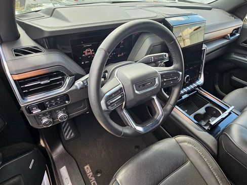 Used 2025 GMC Yukon Denali image 14