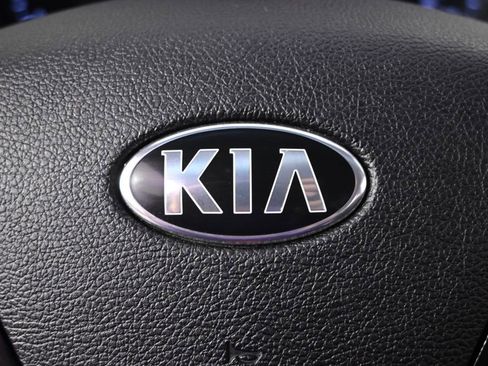 Used 2017 Kia Forte S w/ S Technology Package FWD image 37