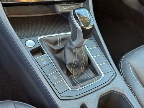 Used 2024 Volkswagen Jetta SE image 30