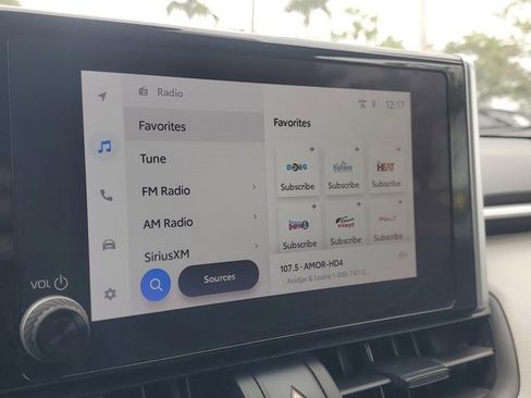 Used 2024 Toyota RAV4 XLE image 28