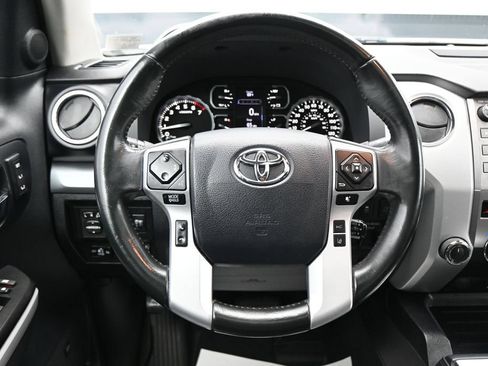 Used 2018 Toyota Tundra Platinum AWD/4WD image 17