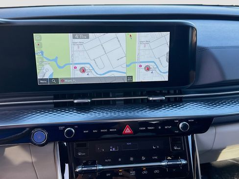 Used 2024 Kia Carnival SX Prestige image 10