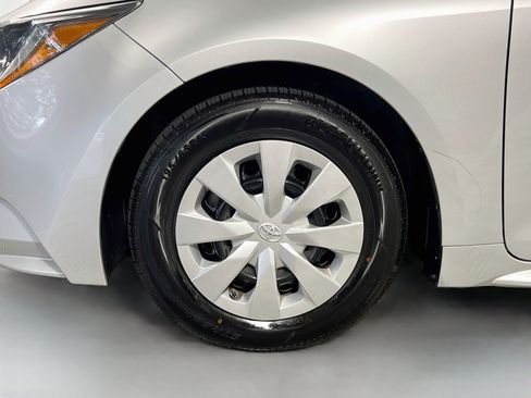 Used 2022 Toyota Corolla L FWD image 14