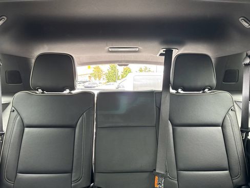 Used 2025 GMC Yukon Elevation AWD/4WD image 27