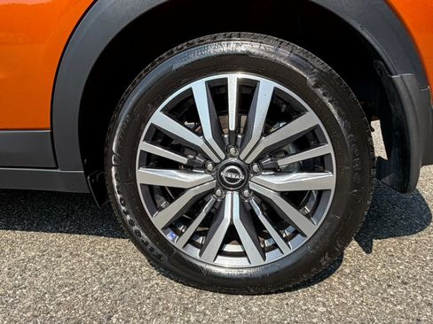 Used 2023 Nissan Kicks SV FWD image 10