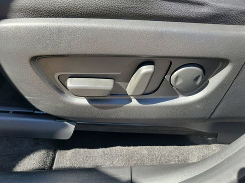 Used 2025 MAZDA CX-70 3.3 Turbo w/ Preferred Package image 19