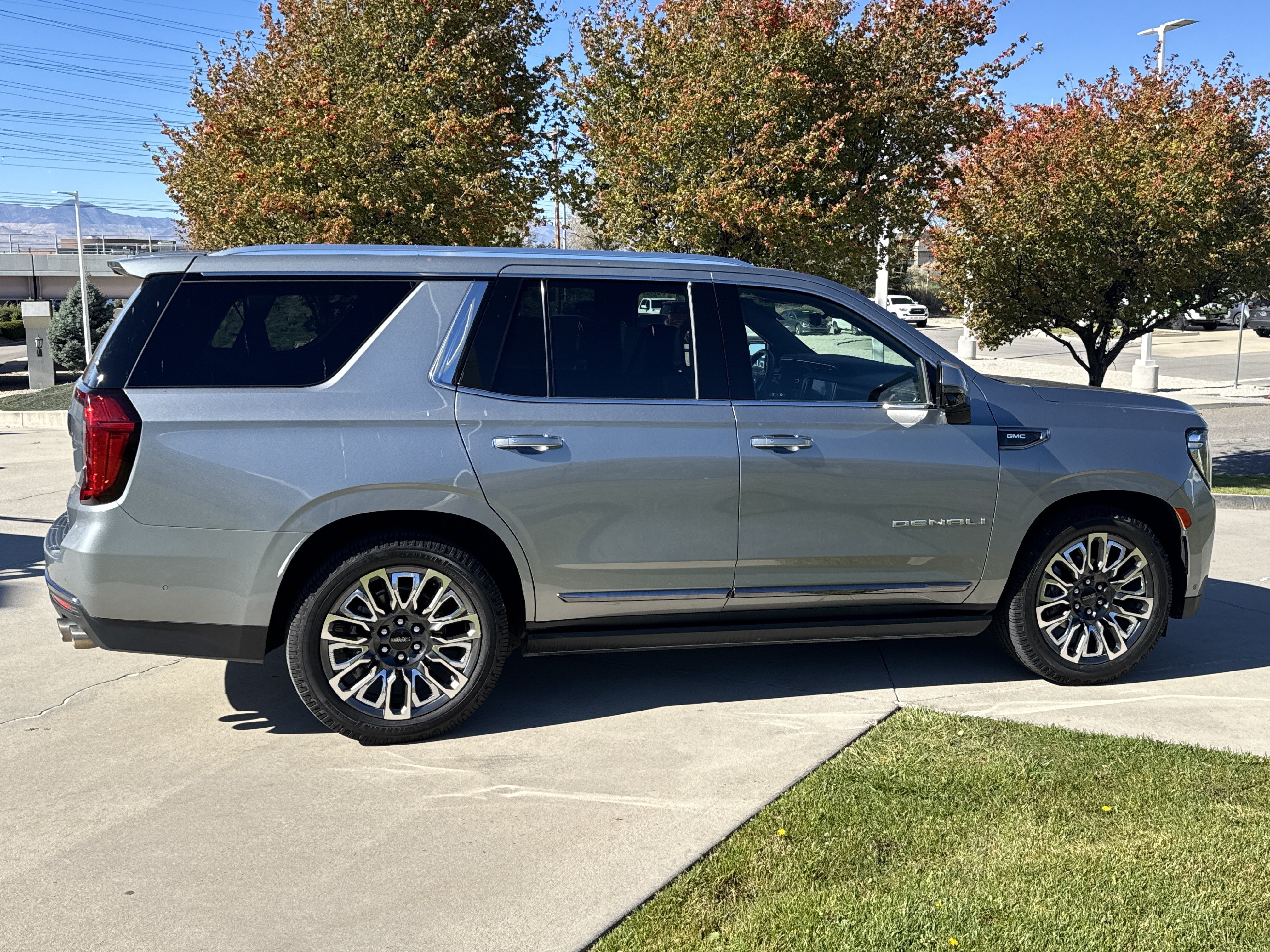 Certified 2023 GMC Yukon Denali Ultimate AWD/4WD image 5