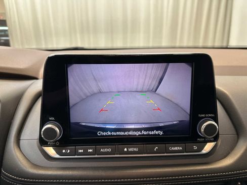 Certified 2023 Nissan Rogue SV image 16