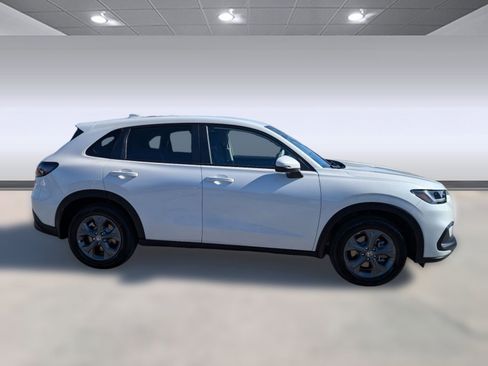 New 2026 Honda HR-V LX image 8