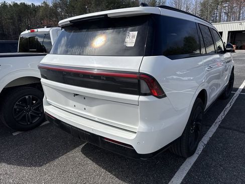 Used 2025 Lincoln Navigator Reserve w/ Jet Appearance Package image 20