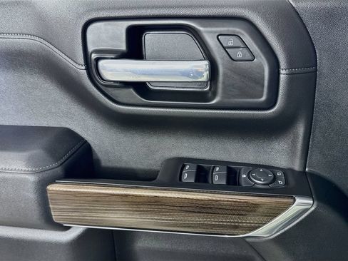 Used 2021 Chevrolet Silverado 1500 LT Trail Boss AWD/4WD image 19