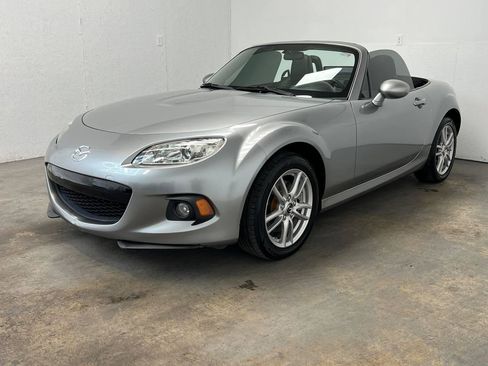 Used 2014 MAZDA MX-5 Miata Sport RWD image 7