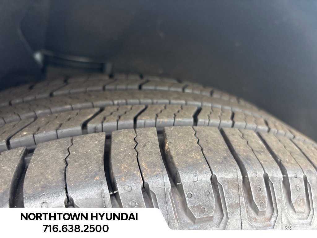 Used 2023 Chevrolet Equinox LT FWD image 41