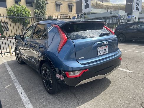 Used 2023 Kia Niro Wind FWD image 4