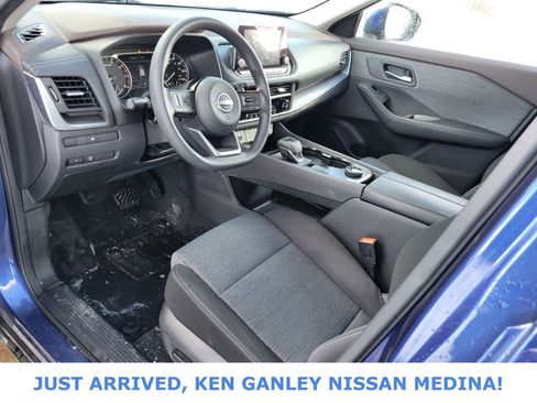 Certified 2023 Nissan Rogue SV image 9