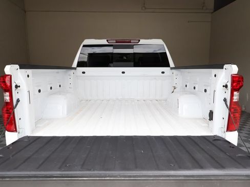 Used 2025 Chevrolet Silverado 1500 LT w/ Safety Package AWD/4WD image 15