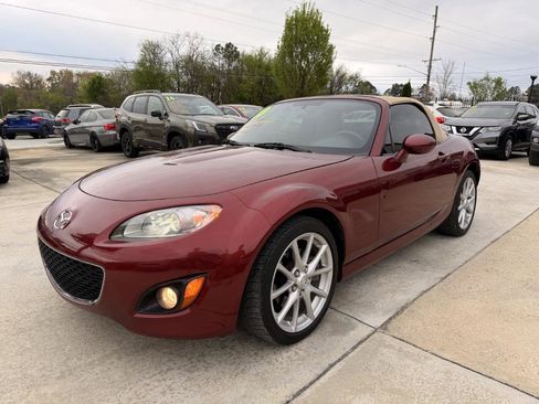 Used 2010 MAZDA MX-5 Miata Grand Touring w/ Premium Pkg image 17