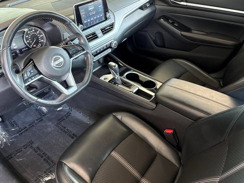 Certified 2024 Nissan Altima 2.5 SR FWD image 12